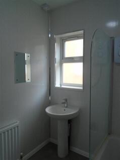 Bathroom (1).JPG