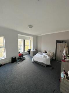 Bed 5.jpg