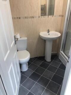 40 De Grey Flat 1.bathroom.jpg