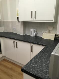 50) 5 Falmouth Street Kitchen 04.12.2020.JPG