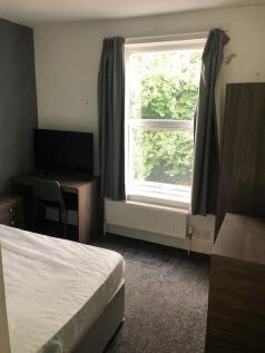 15 Falmouth bedroom 2.jpg