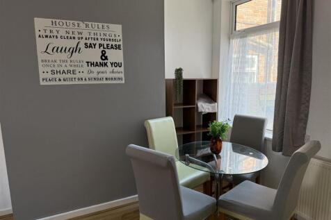 Dining Area.jpg