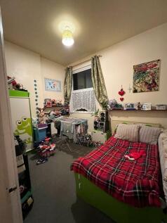 Flat 1 122 Bedroom