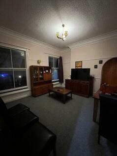 Flat 2 122 Living room