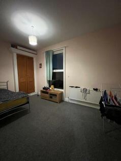 Flat 1 122 Bedroom