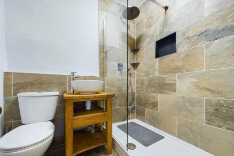 Family Shower Room