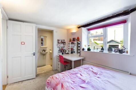 Bedroom 1 (En-Suite)