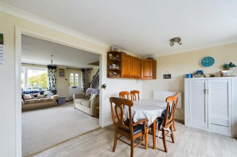 Living/Dining Area