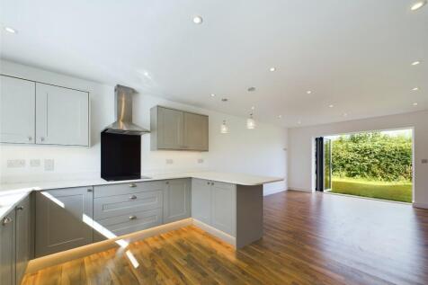 Kitchen / Dining