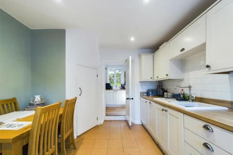 Kitchen / Dining