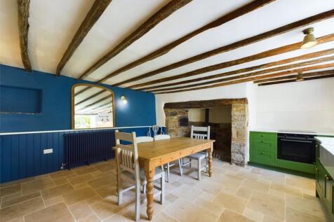 Kitchen / Dining