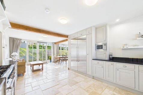 Kitchen / Living