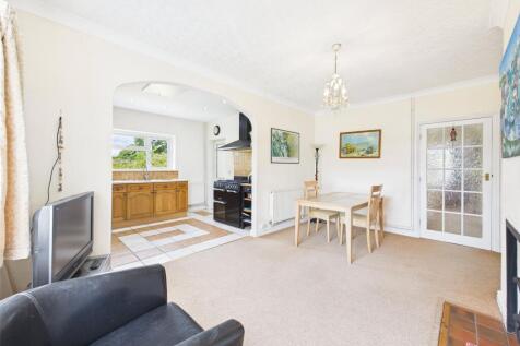 Kitchen / Dining