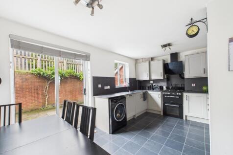Kitchen / Dining