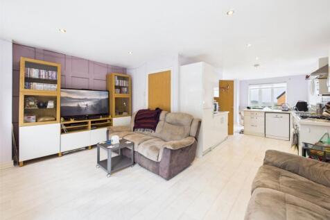Living Room/Kitchen