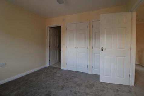 primary bedroom (...