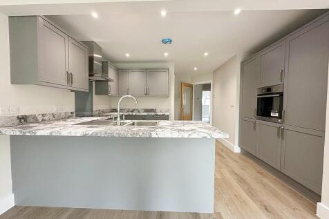 Kitchen 8