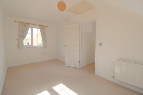 Bedroom 2 (2)