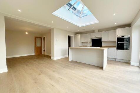 IMG-20251105-WA00...