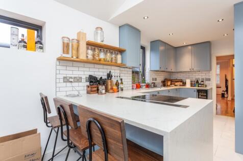 Breakfast bar