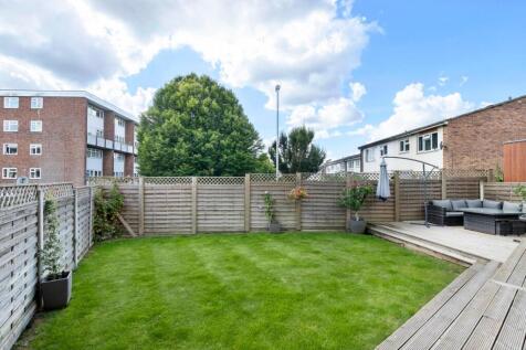 Garden Decking.jpg
