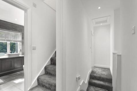 Landing - Stairs.jpg
