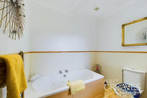 En-Suite For Bedr...
