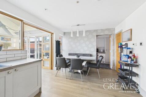 Kitchen/Dining