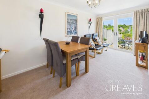 Dining Room/ Bedr...