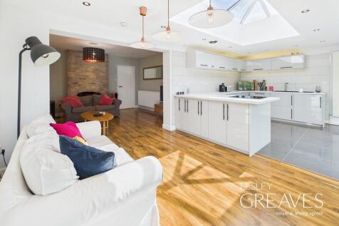 Dining/Kitchen