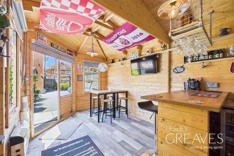 Summerhouse/Bar