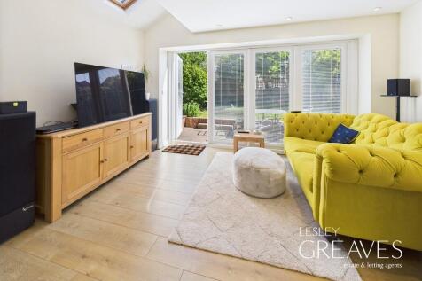 Kitchen/ Living A...