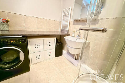 Utility/Shower Ro...
