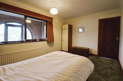 Bedroom 2 (2)(NEW).JPG