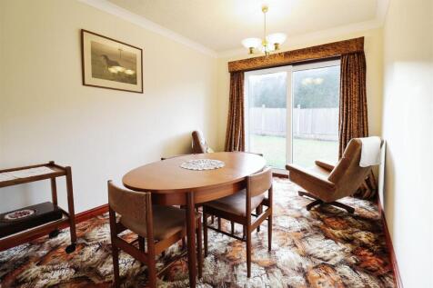 Dining Room 2 (NEW).JPG