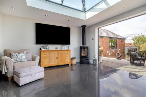 8598543-interior05.jpg