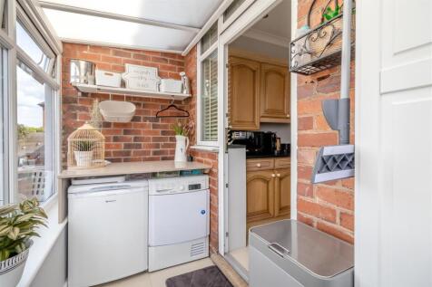 8598543-interior31.jpg