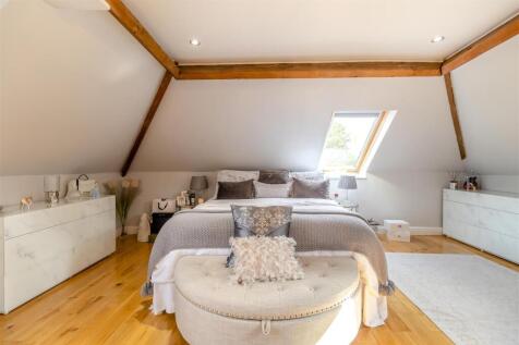 8598543-interior30.jpg