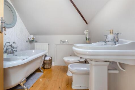 8598543-interior24.jpg