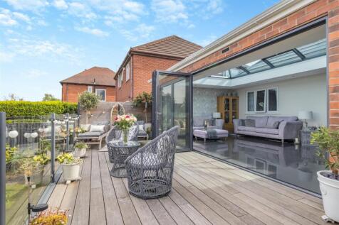 8598543-exterior10.jpg
