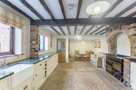 Kitchen/Dining