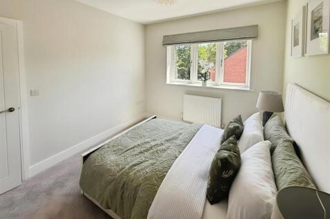 Second bedroom
