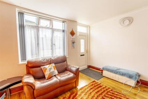 lounge2.jpg