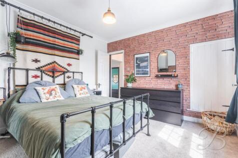 10 - Bedroom 1.jpg