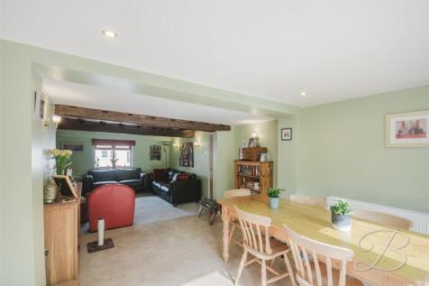DINING/LIVING AREA