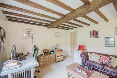 OFFICE/SITTING ROOM