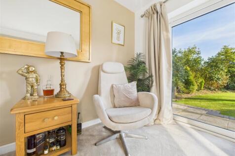 SITTING ROOM - BEDROOM FOUR1.jpg