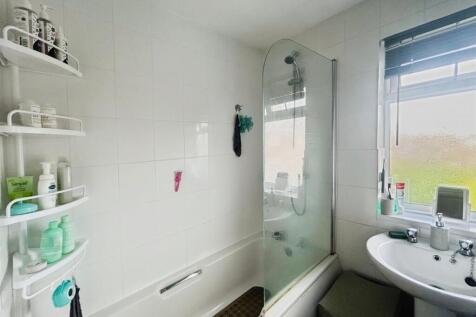 8b2a7ee1-Bathroom 20.jpg