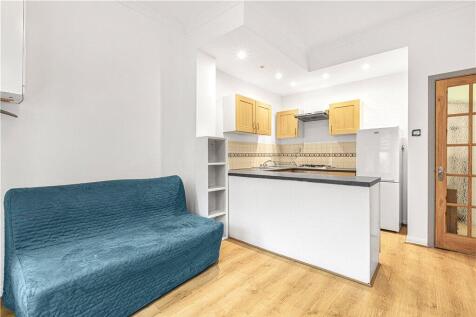 Kitchen/Reception
