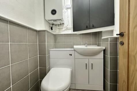 Cloakroom/wc